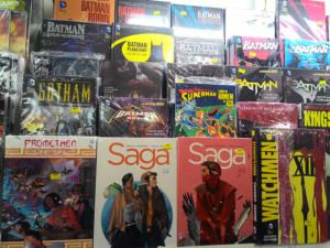 bichos-geeks-na-comix-book-shop-quadrinhos